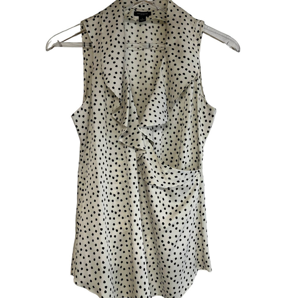 Ann Taylor Black & White Sleeveless Ruffled Shirt